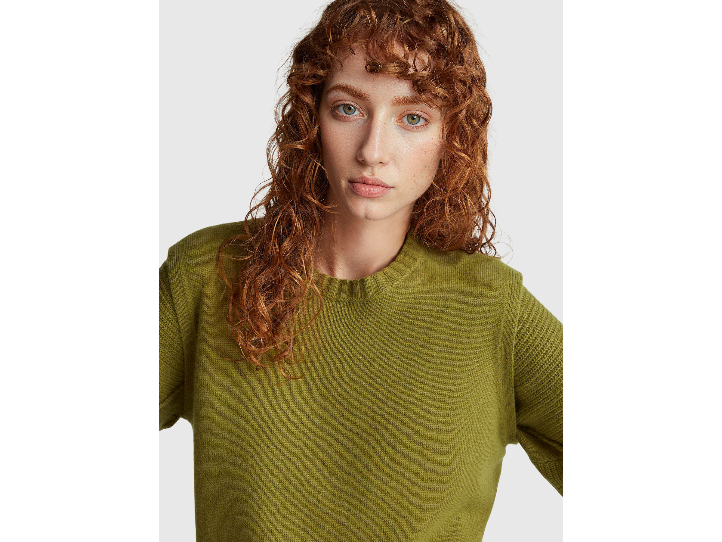 SLEEVELESS SWEATER Women image number 4